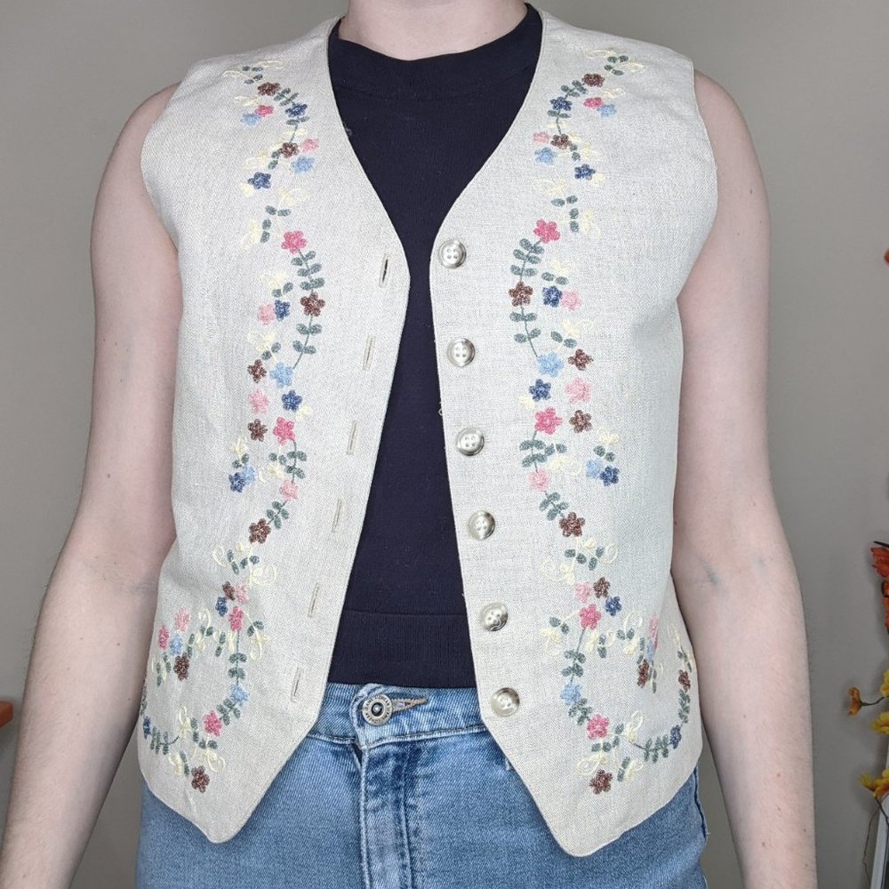 Vintage Embroidered Flower Vest